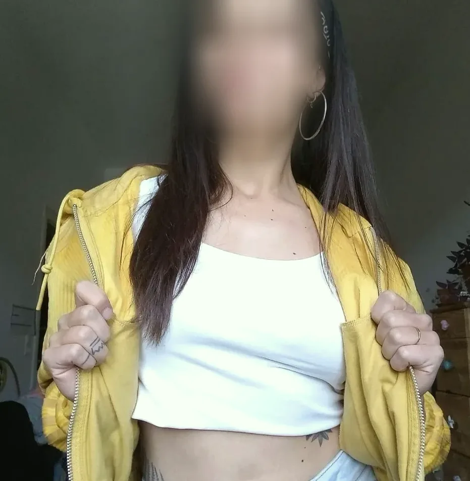 Chiara, 36