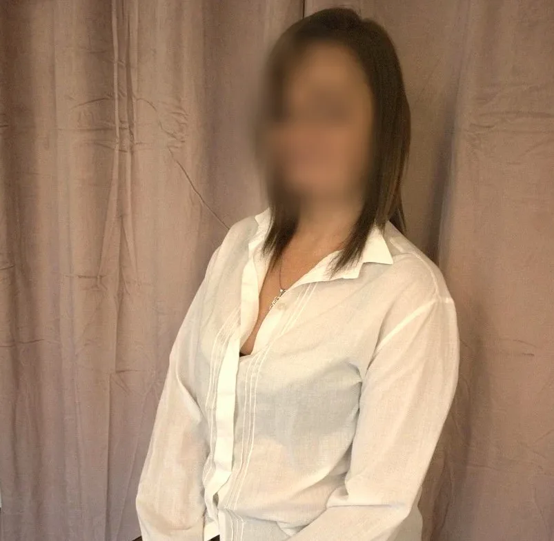 Elif, 38