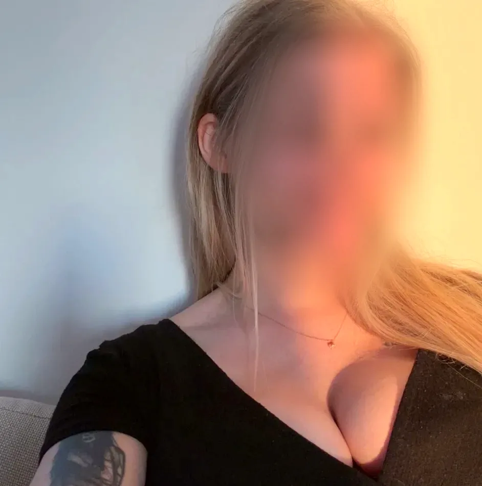 Helena, 25