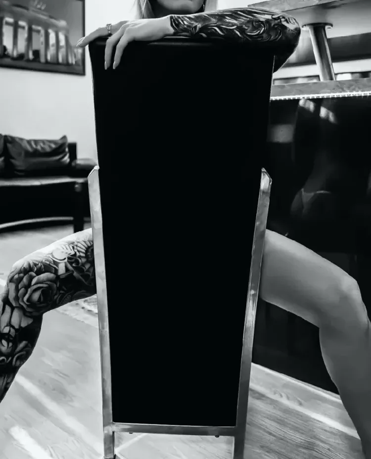 Marion, 25