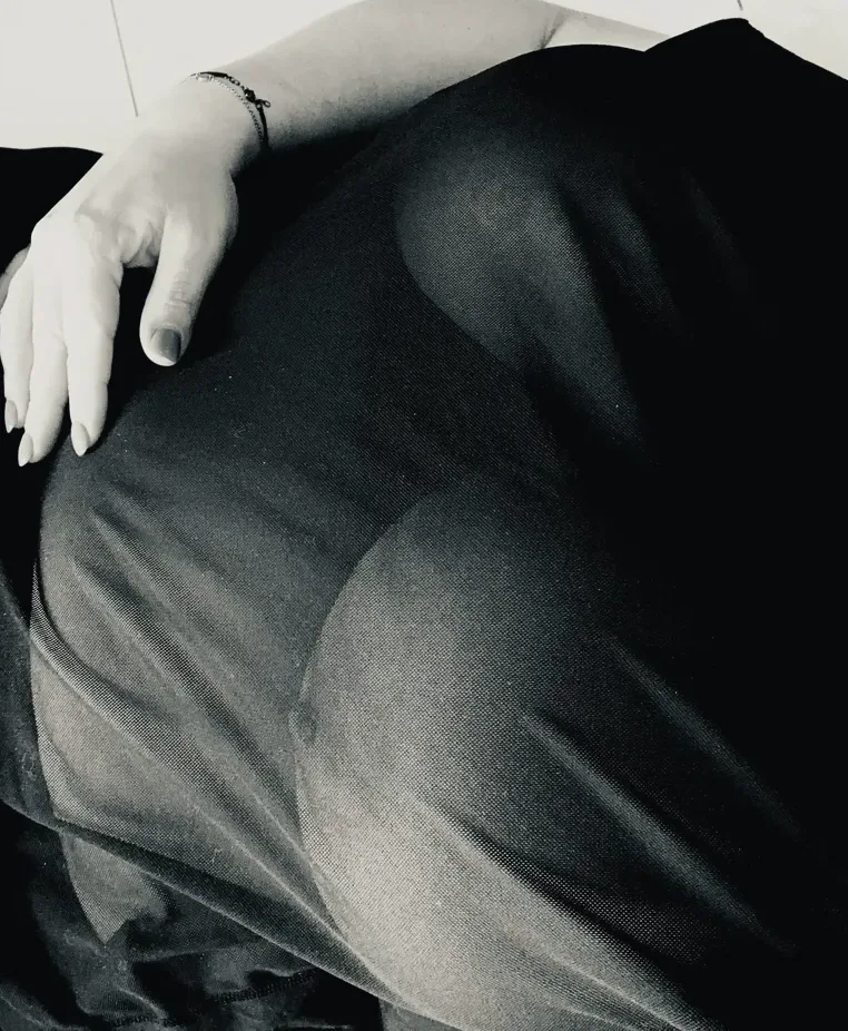 Rebecca, 36