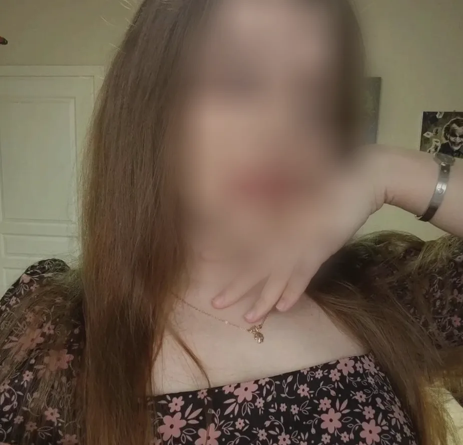 Sandra, 24
